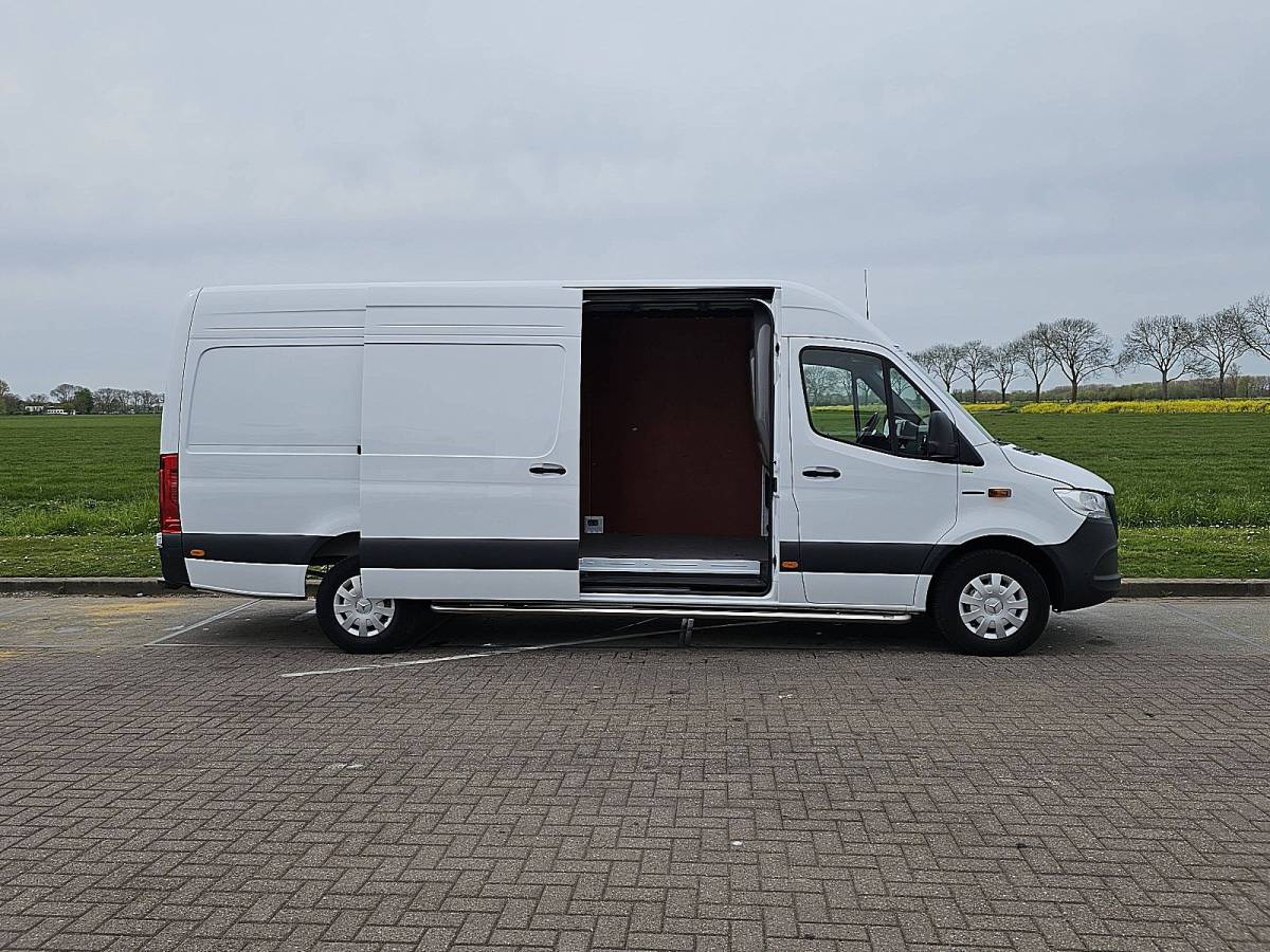 Mercedes-Benz eSprinter MERCEDES-BENZ ESPRINTER 320 300km wltp 81kwh