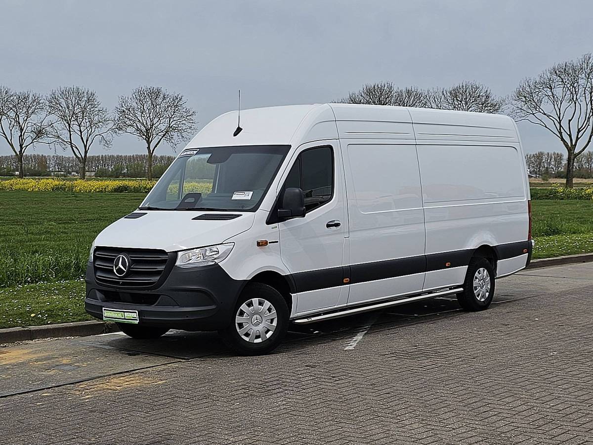 Mercedes-Benz eSprinter MERCEDES-BENZ ESPRINTER 320 300km wltp 81kwh