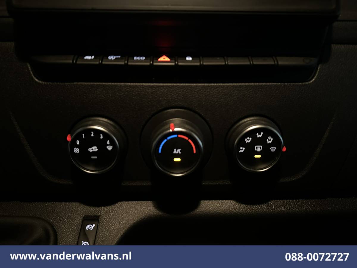Renault Master Renault Master 2.3 dCi 146pk Bakwagen 222cm Hoog Laadklep Euro6 Airco | Camera | Navigatie | LED | 983kg Laadvermogen Cruisecontrol, Bijrijdersbank