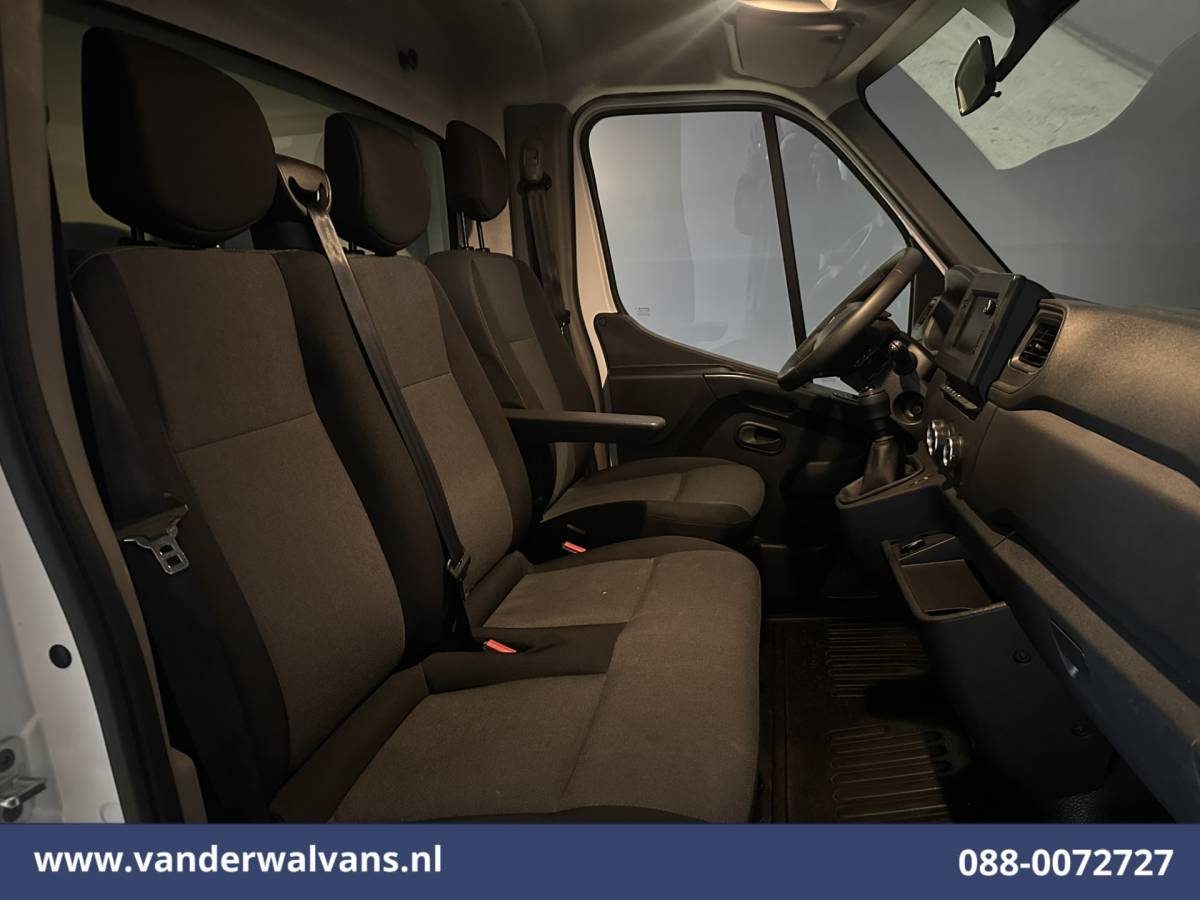 Renault Master Renault Master 2.3 dCi 146pk Bakwagen 222cm Hoog Laadklep Euro6 Airco | Camera | Navigatie | LED | 983kg Laadvermogen Cruisecontrol, Bijrijdersbank