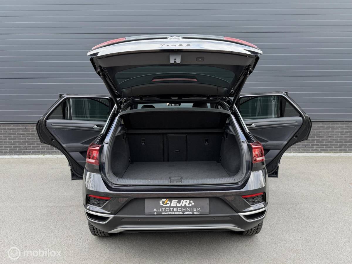 Volkswagen T-Roc Volkswagen T-Roc 1.5 TSI Sport CLIMA*ADABCRUISE*CARPLAY*CAMERA