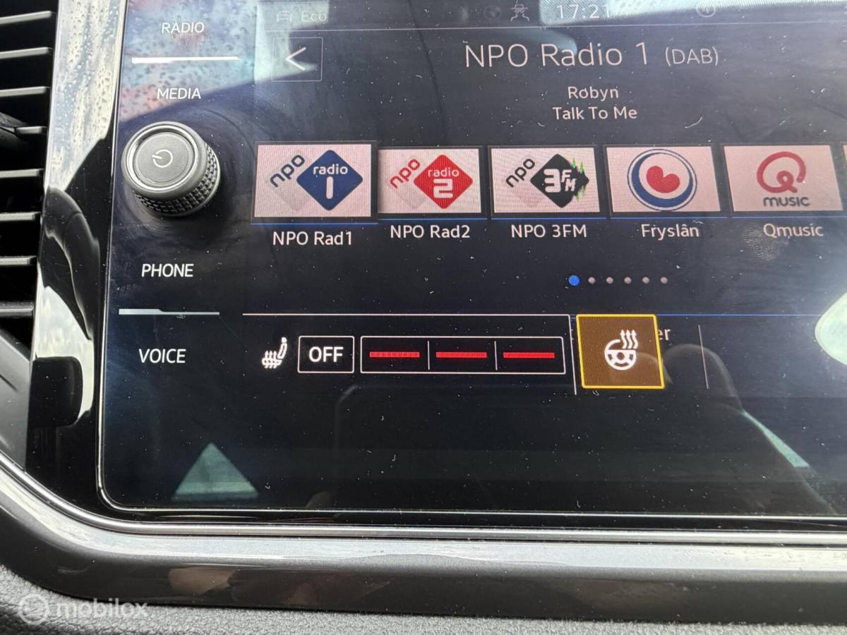 Volkswagen T-Roc Volkswagen T-Roc 1.5 TSI Sport CLIMA*ADABCRUISE*CARPLAY*CAMERA