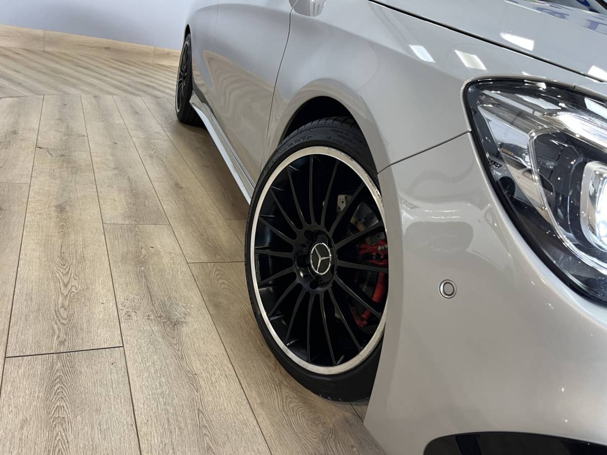 Mercedes-Benz CLA Mercedes-Benz CLA-klasse 180 Business Solution AMG Line | Airco ECC | LED | Navigatie | Stoelverwarming | Camera | 18″ velgen | Isofix | NAP |