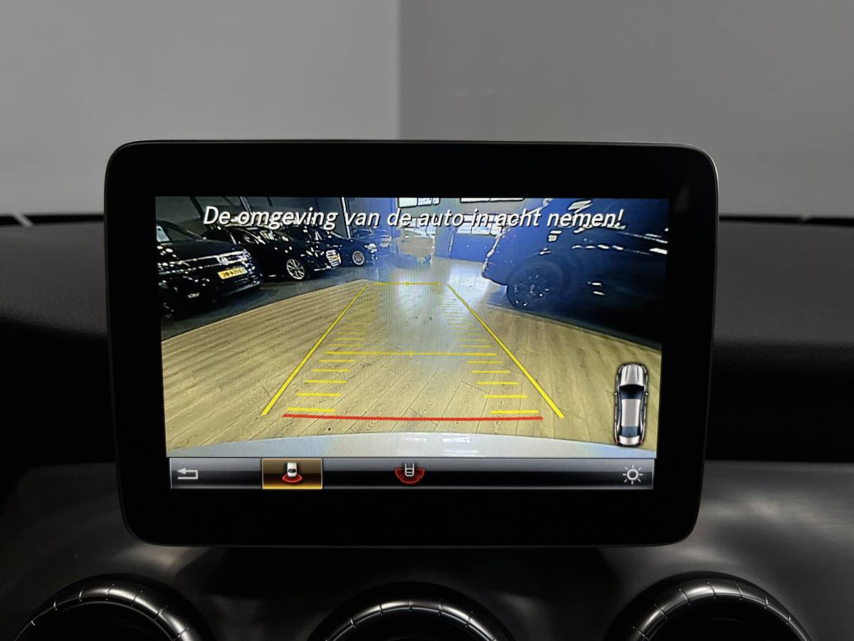 Mercedes-Benz CLA Mercedes-Benz CLA-klasse 180 Business Solution AMG Line | Airco ECC | LED | Navigatie | Stoelverwarming | Camera | 18″ velgen | Isofix | NAP |