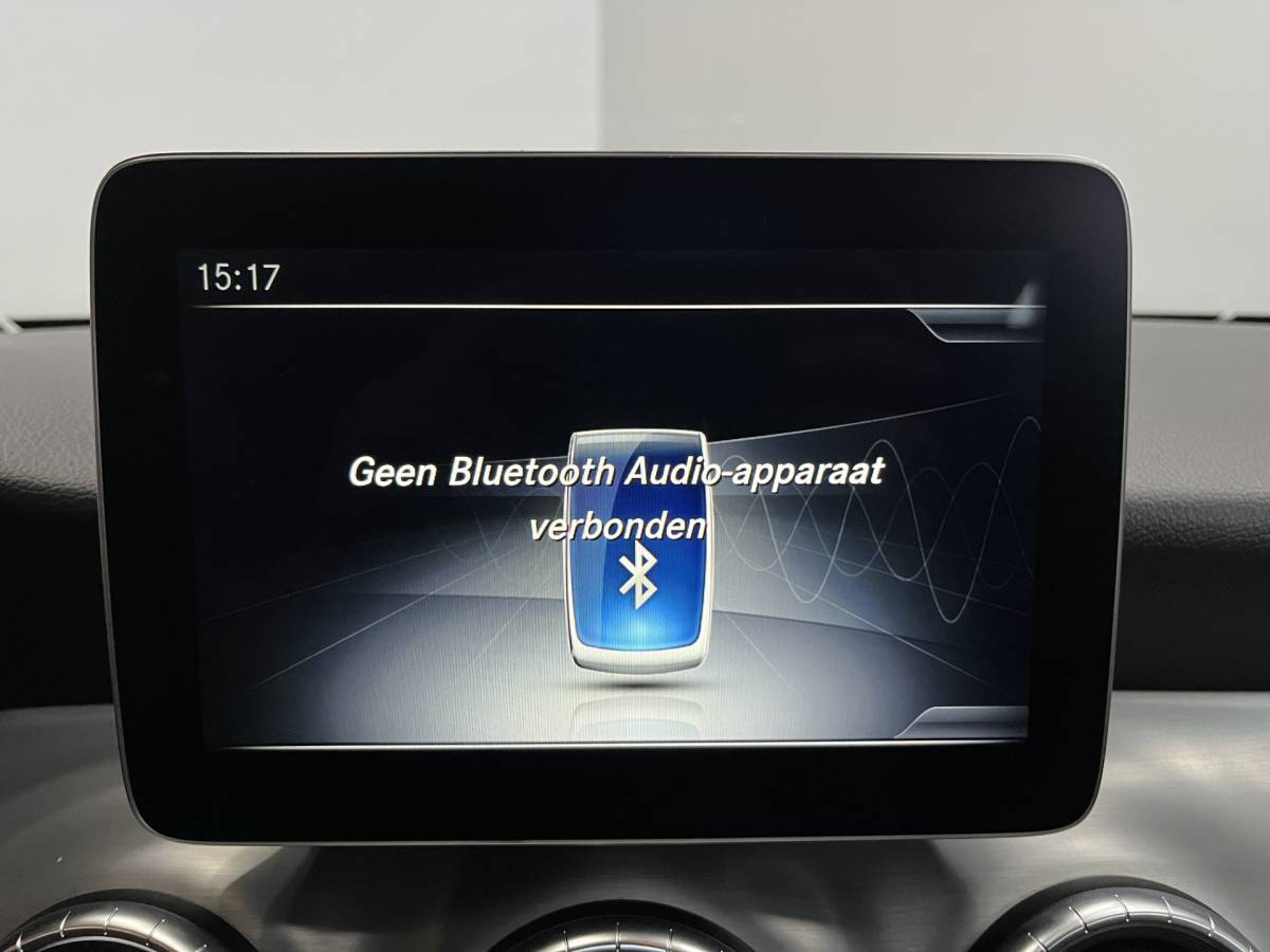 Mercedes-Benz CLA Mercedes-Benz CLA-klasse 180 Business Solution AMG Line | Airco ECC | LED | Navigatie | Stoelverwarming | Camera | 18″ velgen | Isofix | NAP |