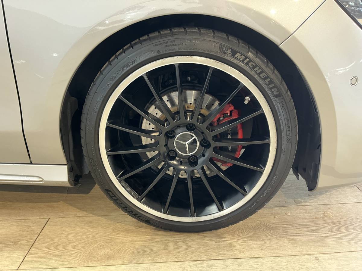 Mercedes-Benz CLA Mercedes-Benz CLA-klasse 180 Business Solution AMG Line | Airco ECC | LED | Navigatie | Stoelverwarming | Camera | 18″ velgen | Isofix | NAP |
