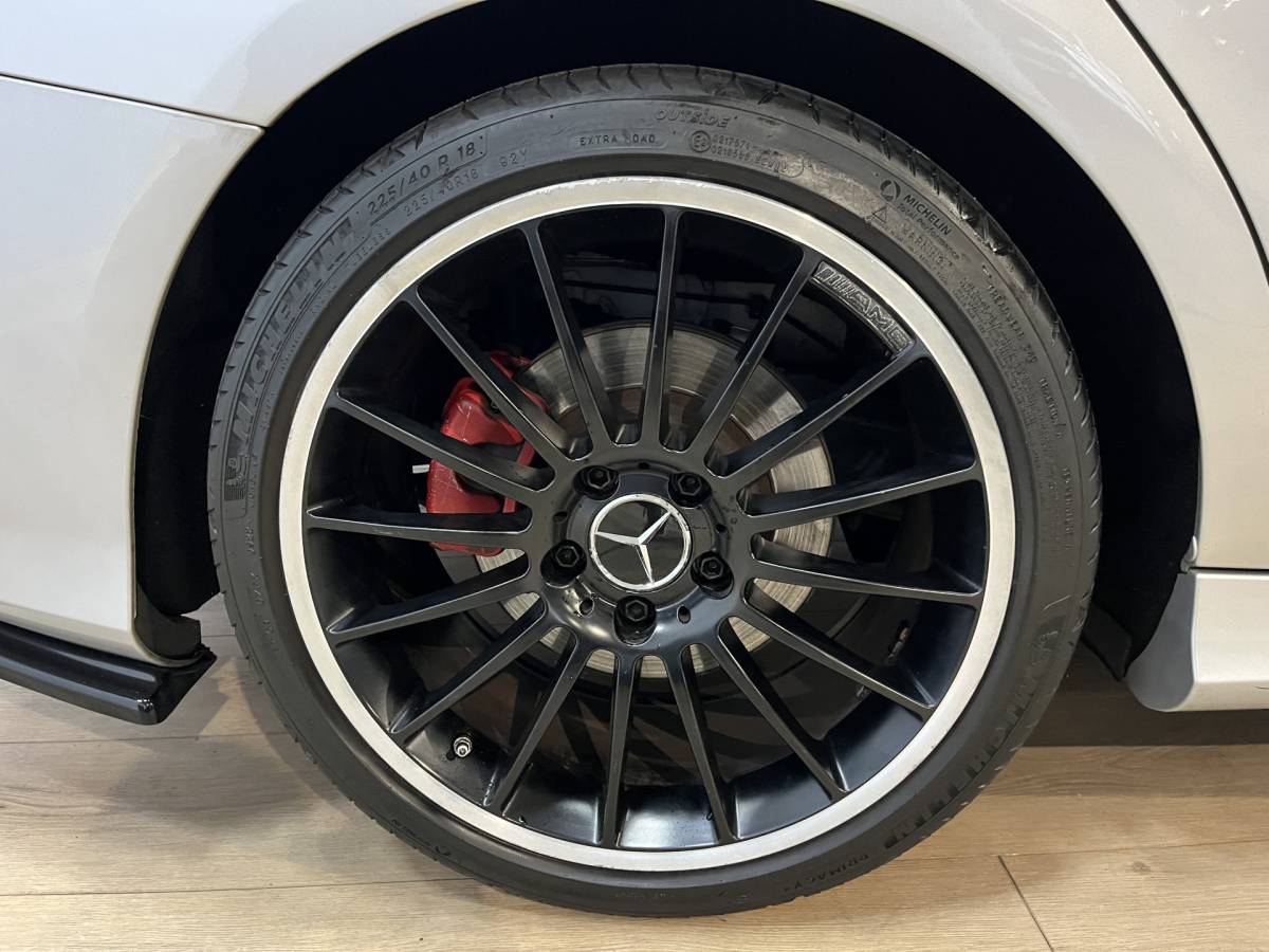 Mercedes-Benz CLA Mercedes-Benz CLA-klasse 180 Business Solution AMG Line | Airco ECC | LED | Navigatie | Stoelverwarming | Camera | 18″ velgen | Isofix | NAP |