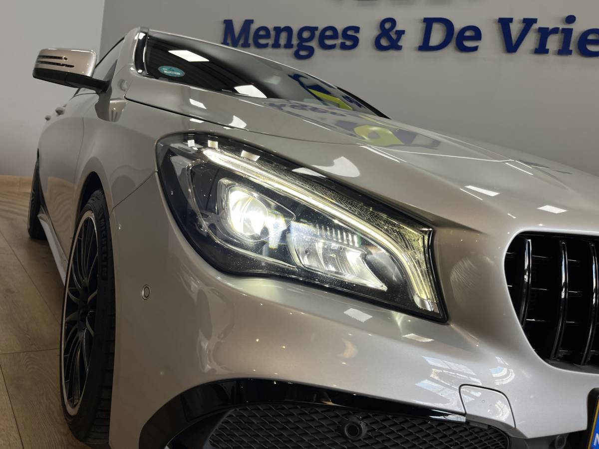 Mercedes-Benz CLA Mercedes-Benz CLA-klasse 180 Business Solution AMG Line | Airco ECC | LED | Navigatie | Stoelverwarming | Camera | 18″ velgen | Isofix | NAP |
