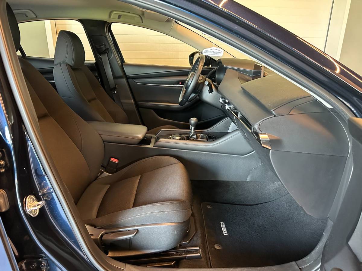 Mazda 3 Mazda 3 2.0 e-SkyActiv-G M Hybrid 122 COMFORT-uitv|NAVIGATIE|CLIMA AIRCO|ADAPTIVE CRUISE CONTROL|LM-VELG|HEAD UP DISPLAY|XENON