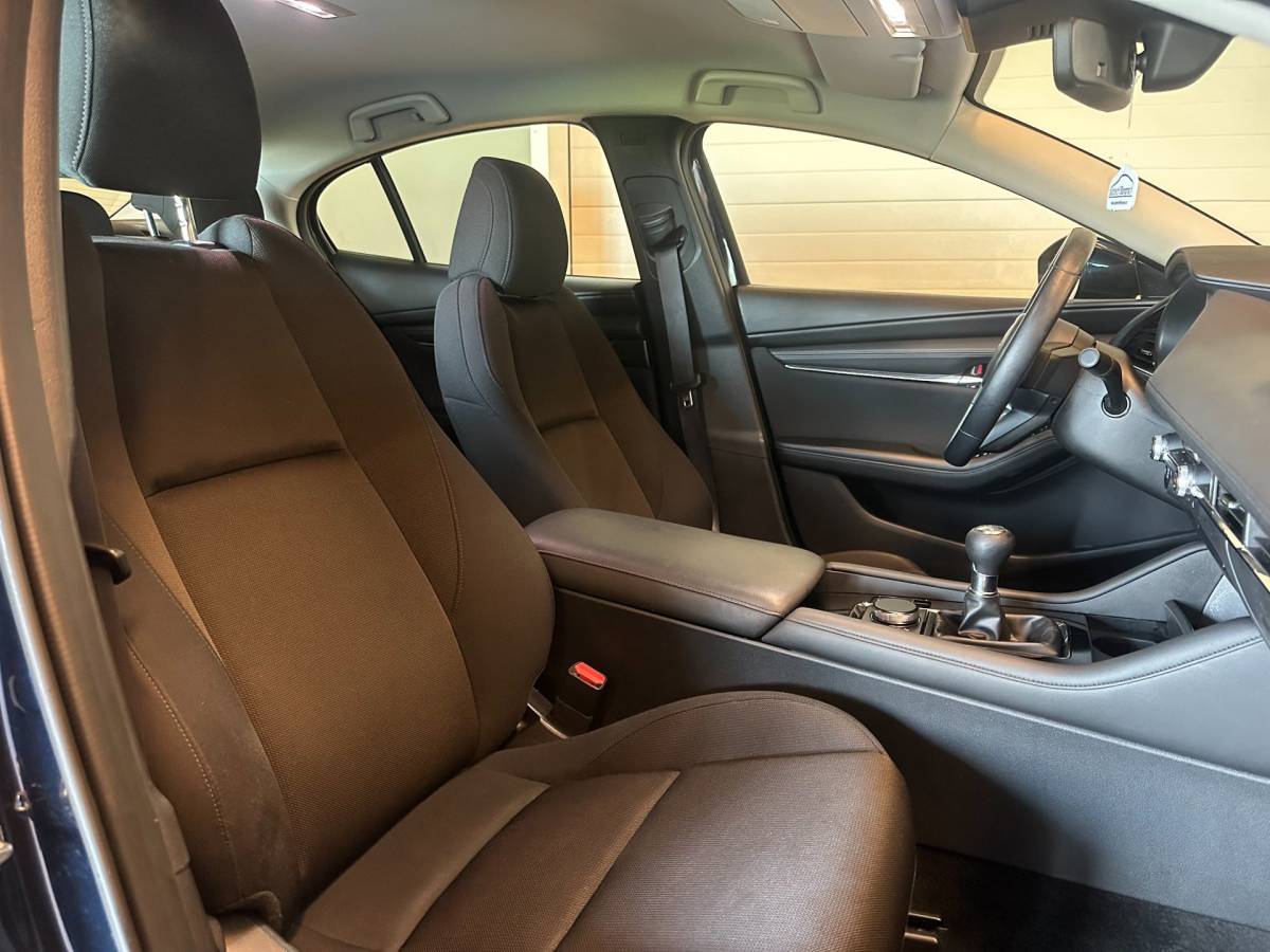 Mazda 3 Mazda 3 2.0 e-SkyActiv-G M Hybrid 122 COMFORT-uitv|NAVIGATIE|CLIMA AIRCO|ADAPTIVE CRUISE CONTROL|LM-VELG|HEAD UP DISPLAY|XENON