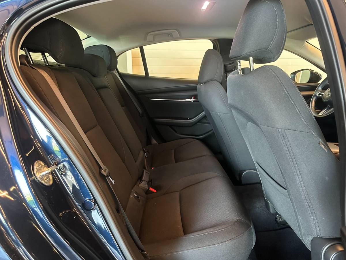 Mazda 3 Mazda 3 2.0 e-SkyActiv-G M Hybrid 122 COMFORT-uitv|NAVIGATIE|CLIMA AIRCO|ADAPTIVE CRUISE CONTROL|LM-VELG|HEAD UP DISPLAY|XENON