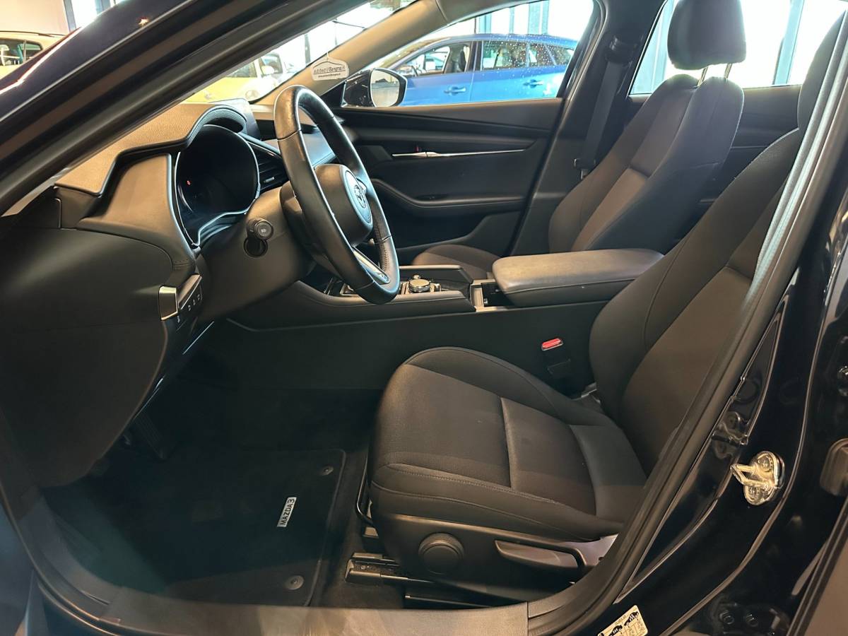 Mazda 3 Mazda 3 2.0 e-SkyActiv-G M Hybrid 122 COMFORT-uitv|NAVIGATIE|CLIMA AIRCO|ADAPTIVE CRUISE CONTROL|LM-VELG|HEAD UP DISPLAY|XENON