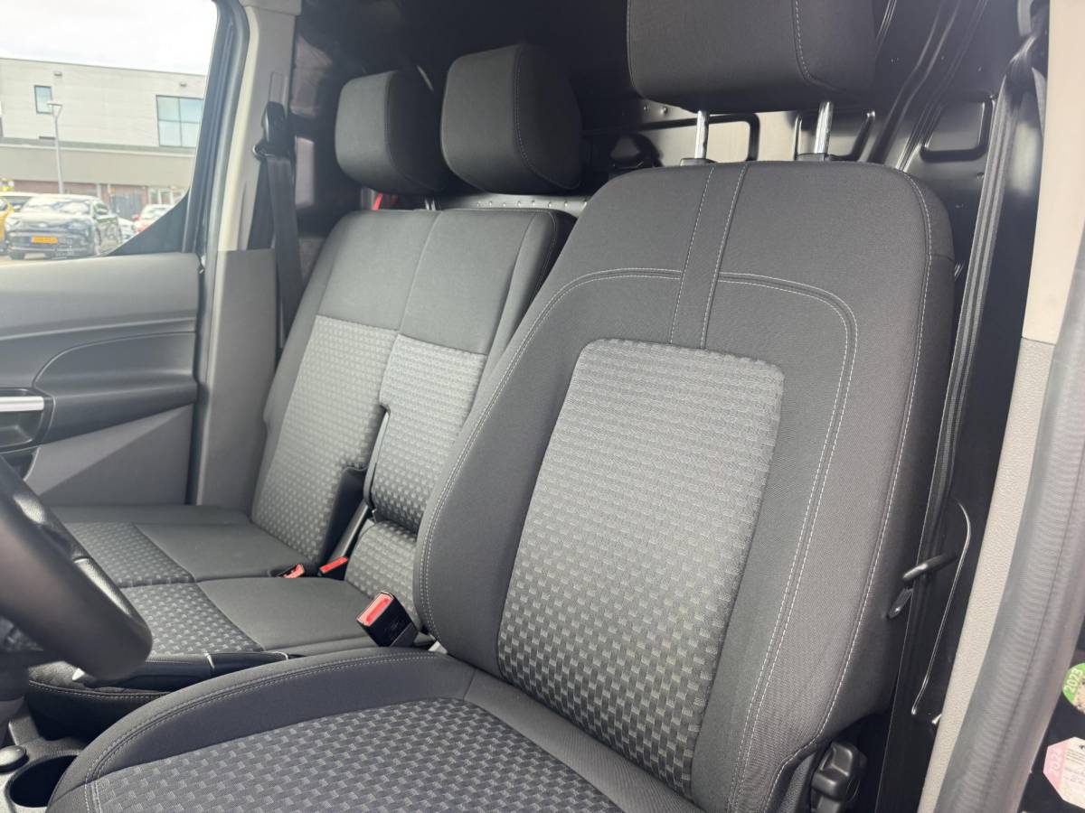 Ford Transit Connect Ford Transit Connect 1.0 Ecoboost L2 Trend SCI | | 100pk | Navigatie | Cruise Control | Ingerichte Laadruimte | 3 Zitplaatsen | Winter Pack
