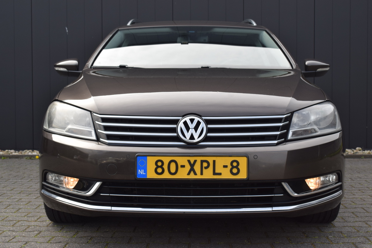 Volkswagen Passat Volkswagen Passat Variant 1.4 TSi Automaat Highline  Executive Line Zwart Leder | Full Map Navi | Telefonie | Sportstoelen | Trekhaak