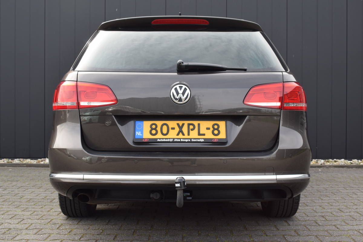 Volkswagen Passat Volkswagen Passat Variant 1.4 TSi Automaat Highline  Executive Line Zwart Leder | Full Map Navi | Telefonie | Sportstoelen | Trekhaak