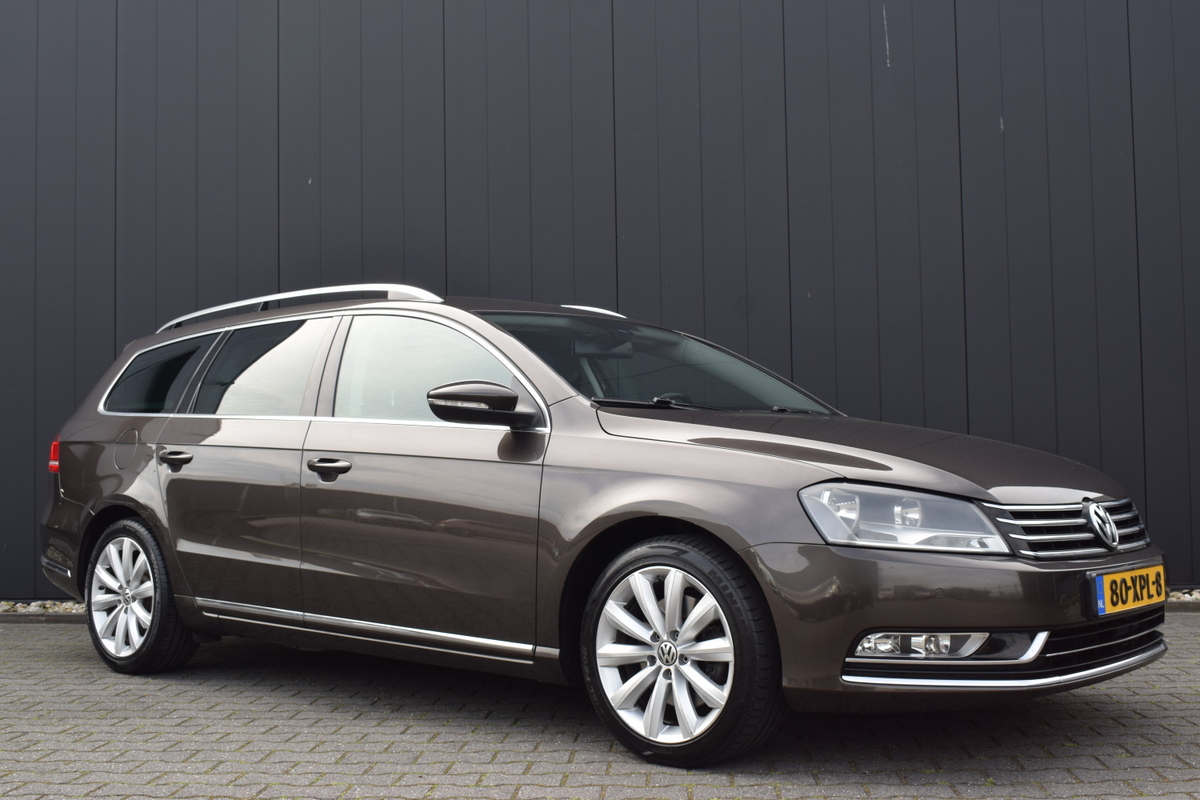 Volkswagen Passat Volkswagen Passat Variant 1.4 TSi Automaat Highline  Executive Line Zwart Leder | Full Map Navi | Telefonie | Sportstoelen | Trekhaak