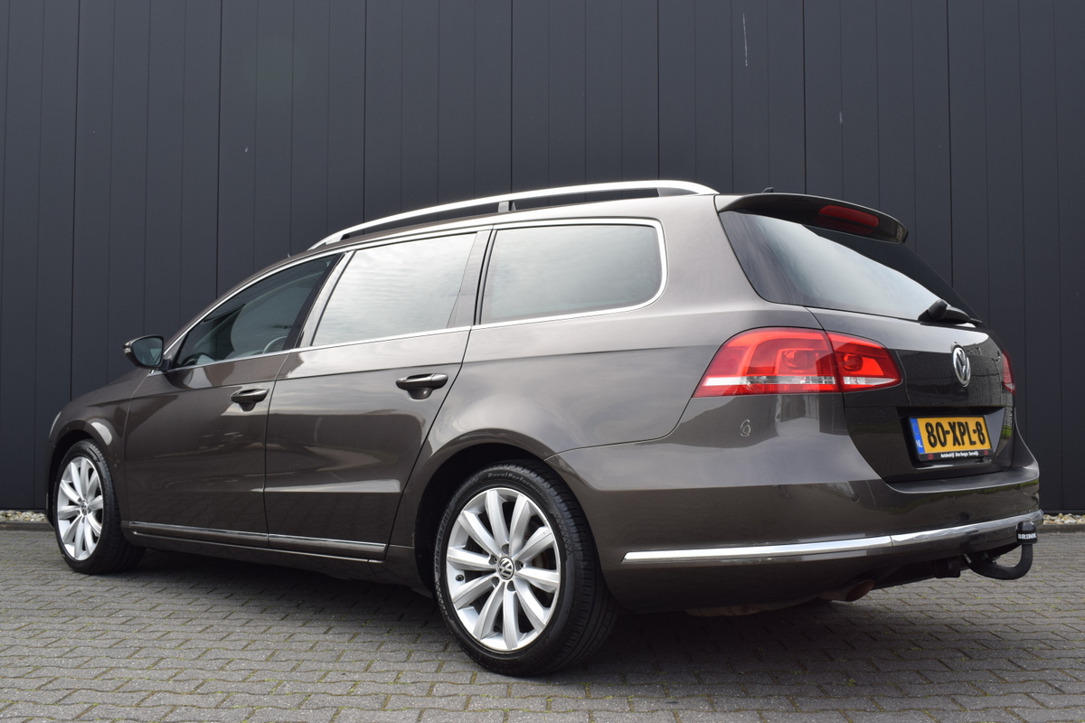 Volkswagen Passat Volkswagen Passat Variant 1.4 TSi Automaat Highline  Executive Line Zwart Leder | Full Map Navi | Telefonie | Sportstoelen | Trekhaak
