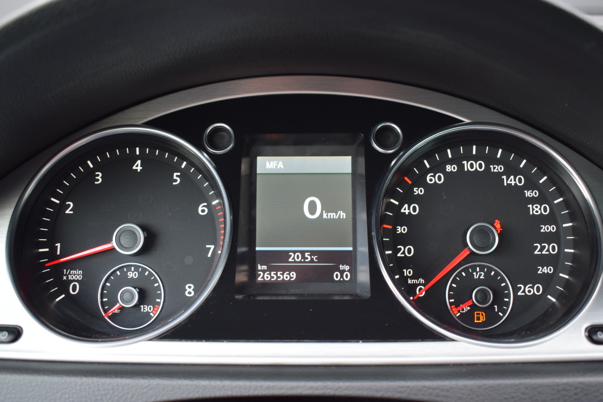 Volkswagen Passat Volkswagen Passat Variant 1.4 TSi Automaat Highline  Executive Line Zwart Leder | Full Map Navi | Telefonie | Sportstoelen | Trekhaak