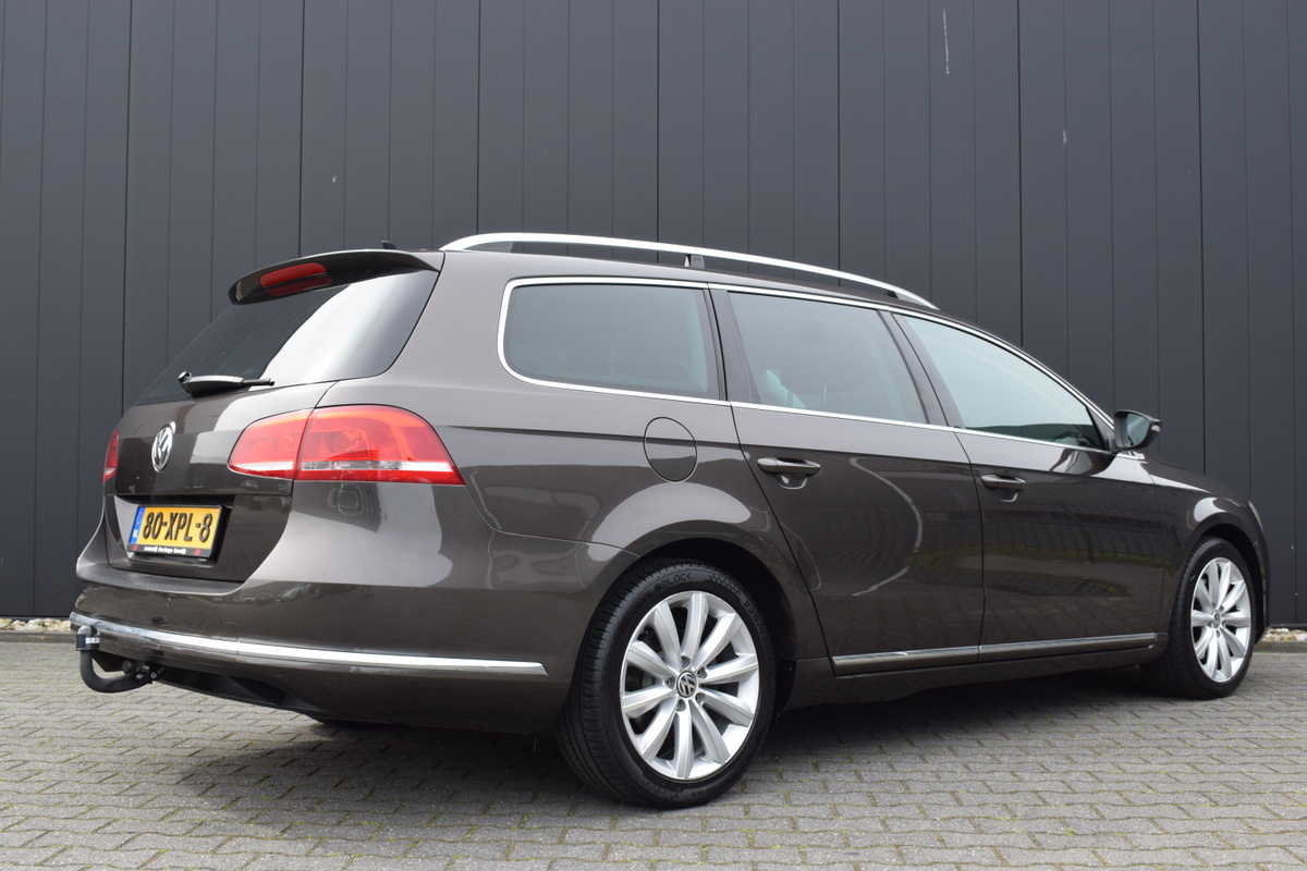 Volkswagen Passat Volkswagen Passat Variant 1.4 TSi Automaat Highline  Executive Line Zwart Leder | Full Map Navi | Telefonie | Sportstoelen | Trekhaak