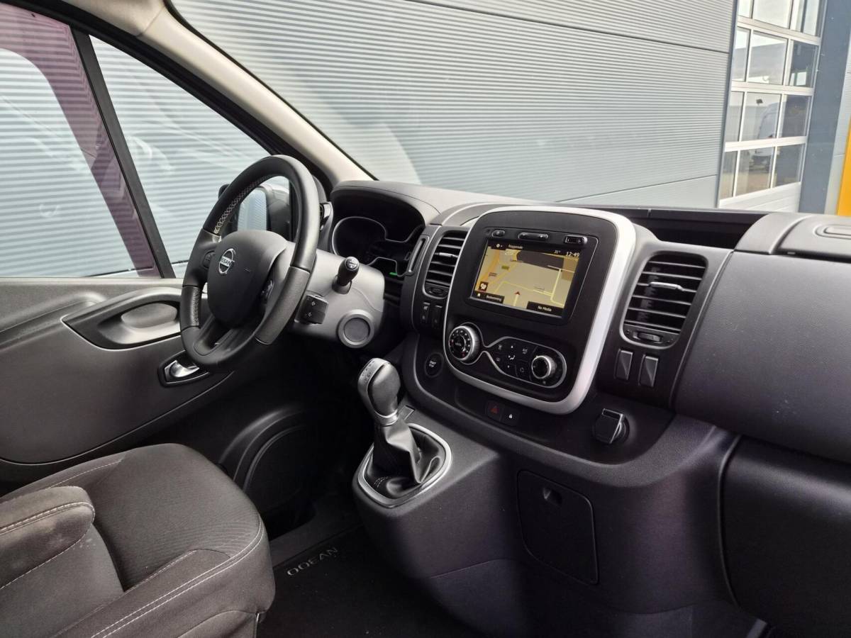 Nissan NV300 Nissan NV300 2.0 dCi L1H1 Airco 2x Schuifd Automaat 150pk