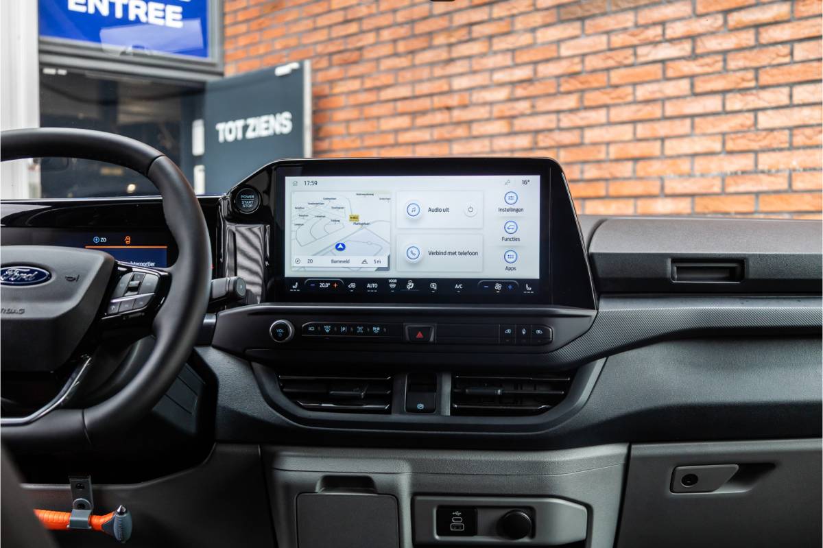 Ford Transit Custom Ford Transit Custom 300 2.0 TDCI L2H1 Limited DC | BPM VRIJ | Dubbel Cabine | Elec schuifdeuren | ACC | Blind Spot | 360 Camera | CarPlay | Navigatie | Stoelverwarming | 5-Zitter | BPM Vrij