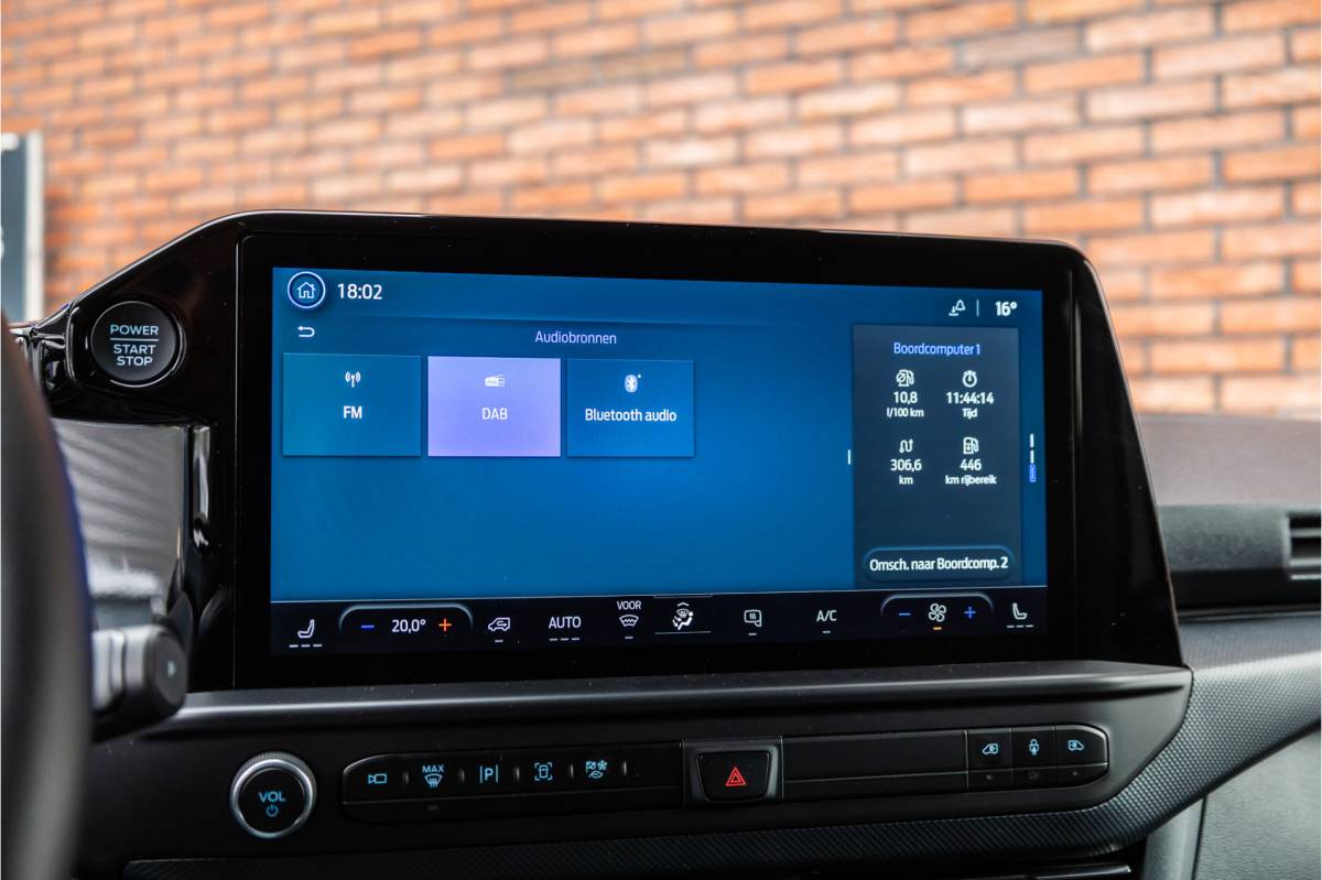 Ford Transit Custom Ford Transit Custom 300 2.0 TDCI L2H1 Limited DC | BPM VRIJ | Dubbel Cabine | Elec schuifdeuren | ACC | Blind Spot | 360 Camera | CarPlay | Navigatie | Stoelverwarming | 5-Zitter | BPM Vrij