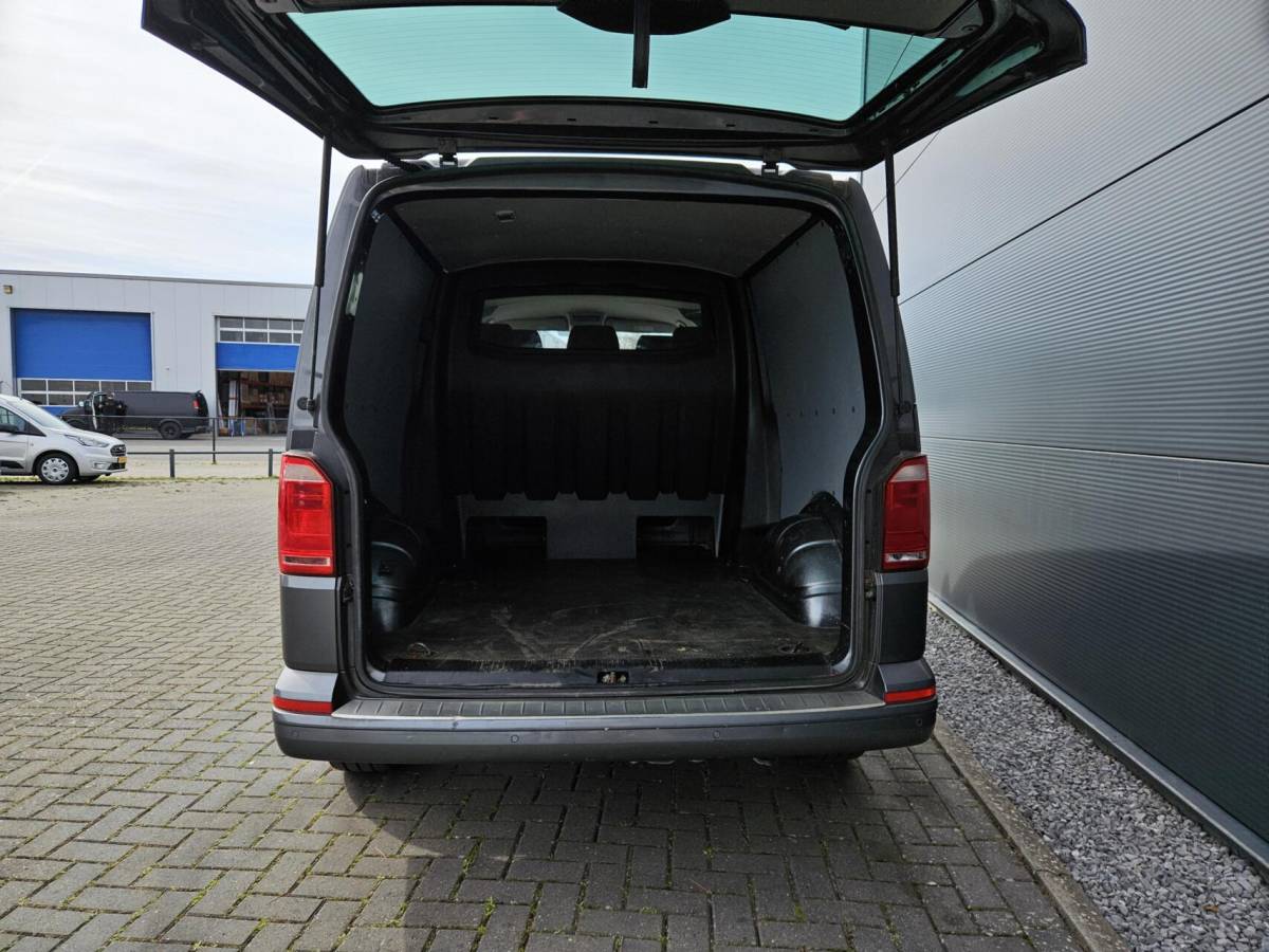 Volkswagen Transporter Volkswagen Transporter 2.0 TDI L2H1 DC LM Airco Cruise Euro6