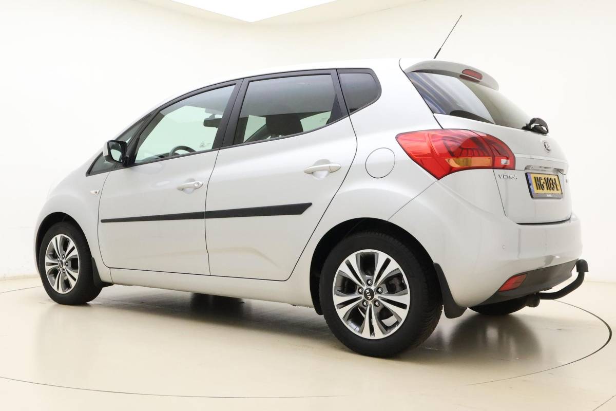 Kia Venga Kia Venga 1.4 CVVT DynamicPLusLine | Trekhaak | Navigatie | camera | Weinig kilometers | Hoge instap | Parkeersensoren | Lichtmetalen velgen