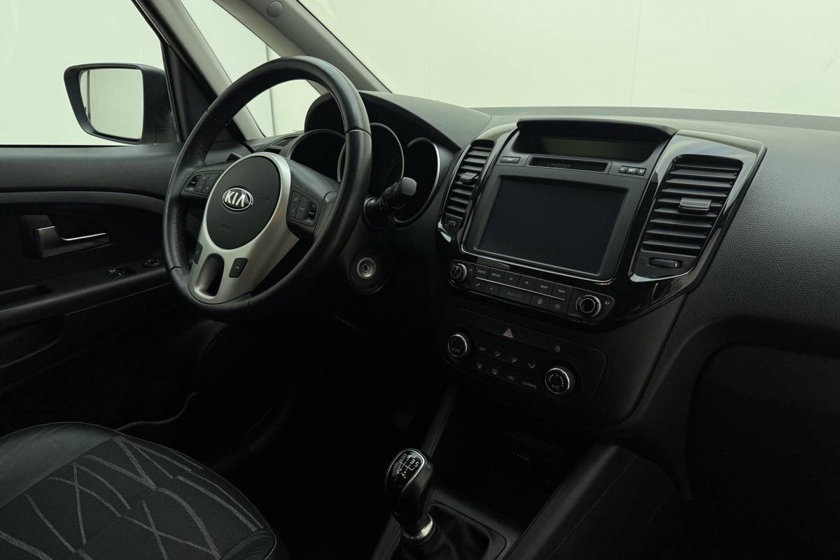 Kia Venga Kia Venga 1.4 CVVT DynamicPLusLine | Trekhaak | Navigatie | camera | Weinig kilometers | Hoge instap | Parkeersensoren | Lichtmetalen velgen