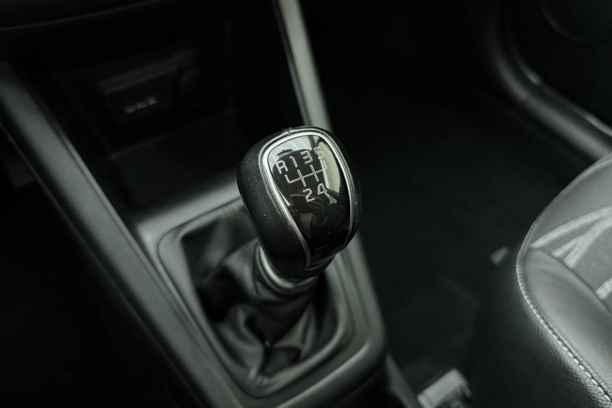 Kia Venga Kia Venga 1.4 CVVT DynamicPLusLine | Trekhaak | Navigatie | camera | Weinig kilometers | Hoge instap | Parkeersensoren | Lichtmetalen velgen