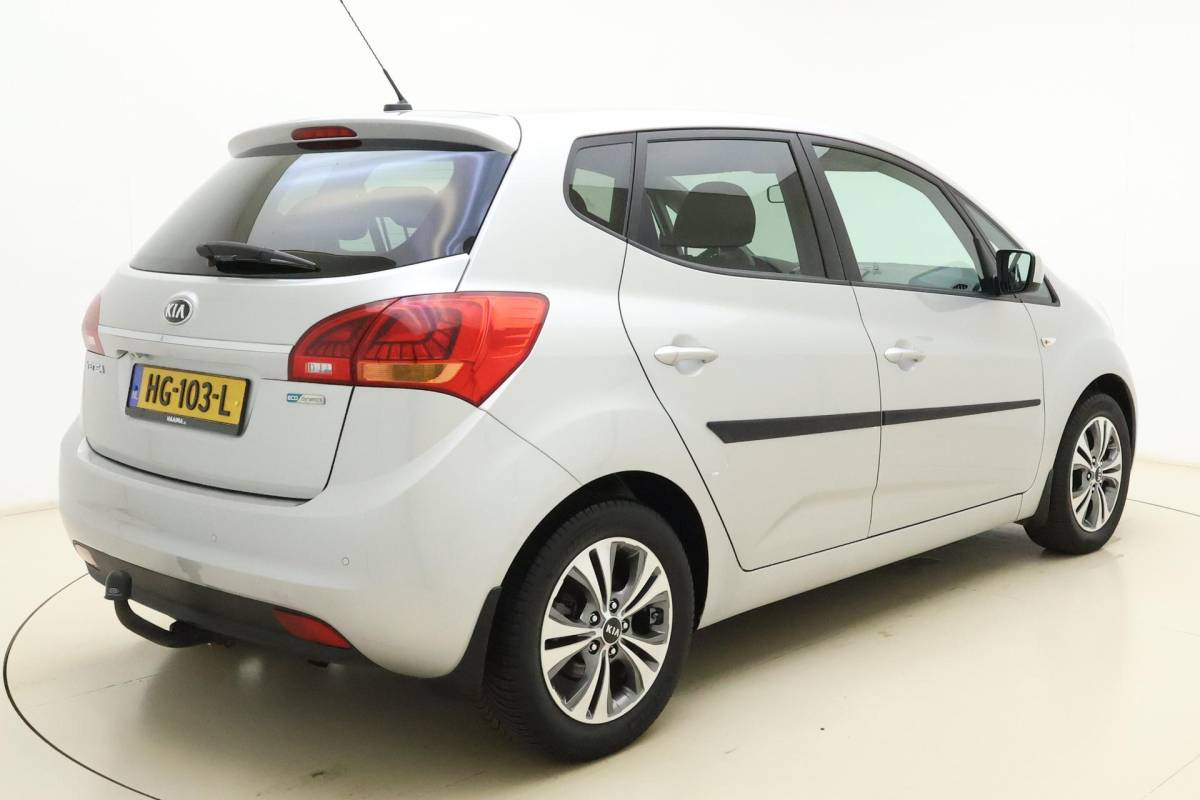 Kia Venga Kia Venga 1.4 CVVT DynamicPLusLine | Trekhaak | Navigatie | camera | Weinig kilometers | Hoge instap | Parkeersensoren | Lichtmetalen velgen