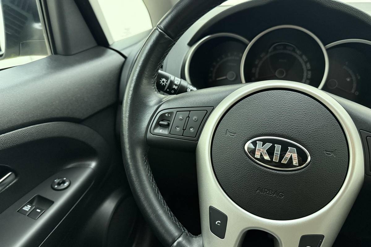 Kia Venga Kia Venga 1.4 CVVT DynamicPLusLine | Trekhaak | Navigatie | camera | Weinig kilometers | Hoge instap | Parkeersensoren | Lichtmetalen velgen