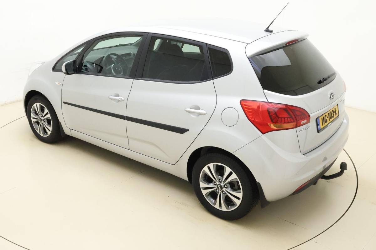 Kia Venga Kia Venga 1.4 CVVT DynamicPLusLine | Trekhaak | Navigatie | camera | Weinig kilometers | Hoge instap | Parkeersensoren | Lichtmetalen velgen