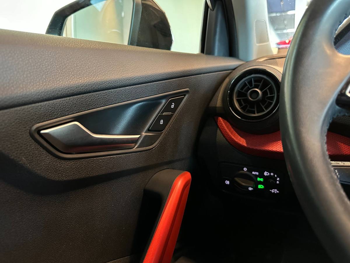 Audi Q2 Audi Q2 1.0 TFSI SPORT PRO LINE|S-LINE|NAVIGATIE|CLIMA AIRCO|VELGEN|CRUISECONTR|BLUETOOTH|ISOFIX|LED|STOELVERWARMING|APPLE CARPLAY