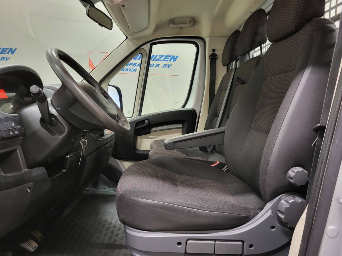 Peugeot Boxer Peugeot Boxer 2.2HDI 131pk Pick-up!
