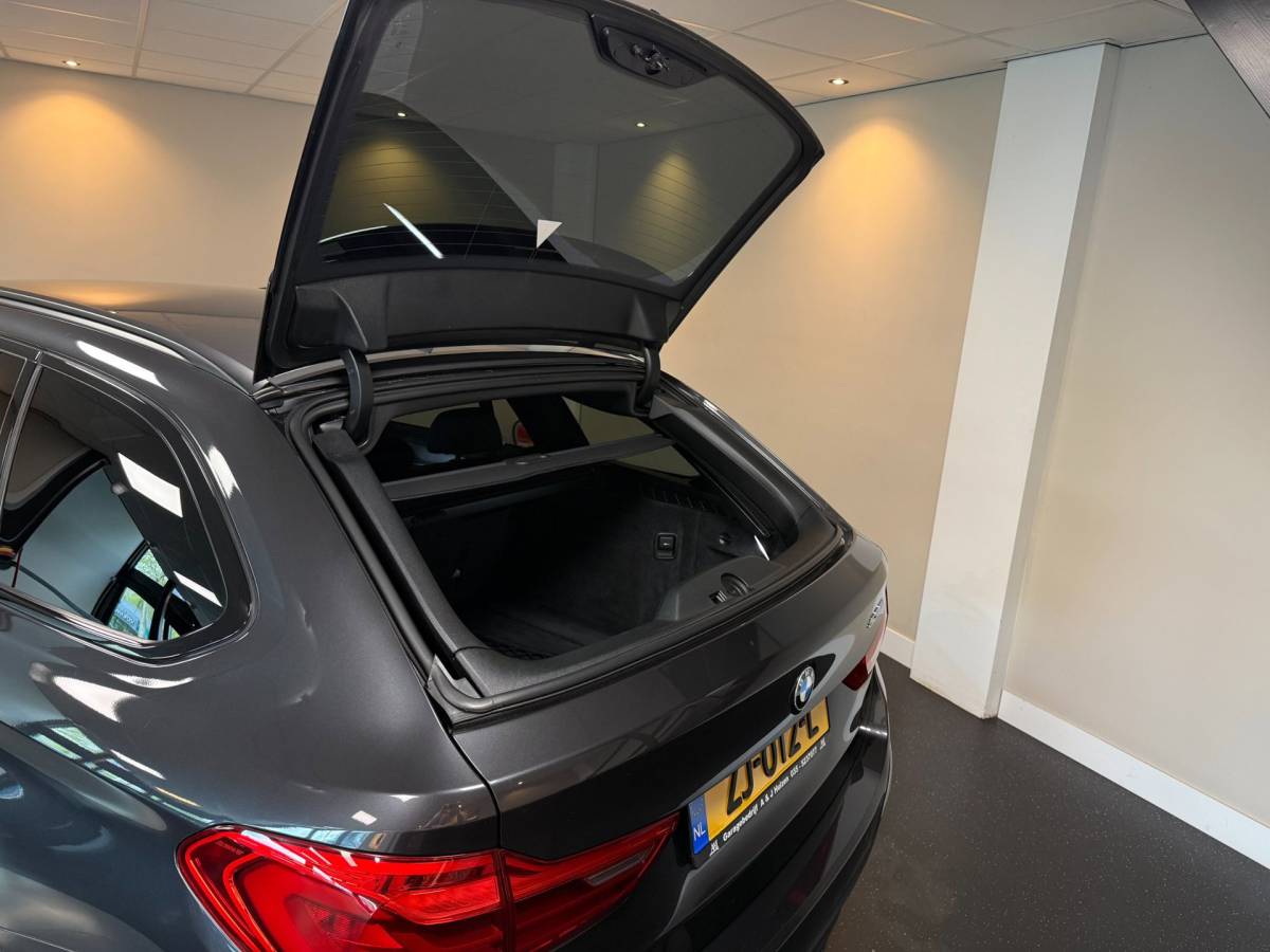 BMW 5 Serie BMW 5-serie Touring 530i High Executive *M-Pakket* 252PK! Carplay|360 Camera|Memory|Stoelventilatie|NAP