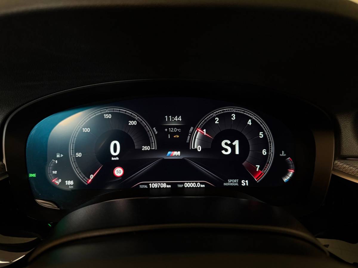 BMW 5 Serie BMW 5-serie Touring 530i High Executive *M-Pakket* 252PK! Carplay|360 Camera|Memory|Stoelventilatie|NAP