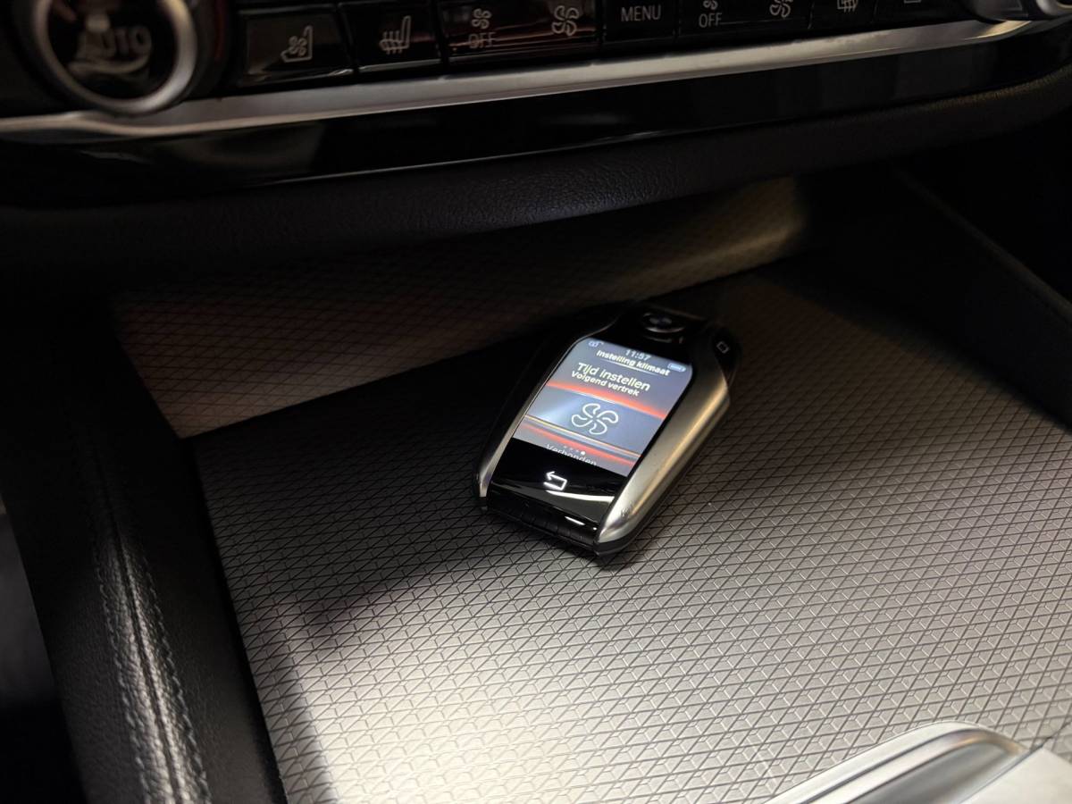 BMW 5 Serie BMW 5-serie Touring 530i High Executive *M-Pakket* 252PK! Carplay|360 Camera|Memory|Stoelventilatie|NAP