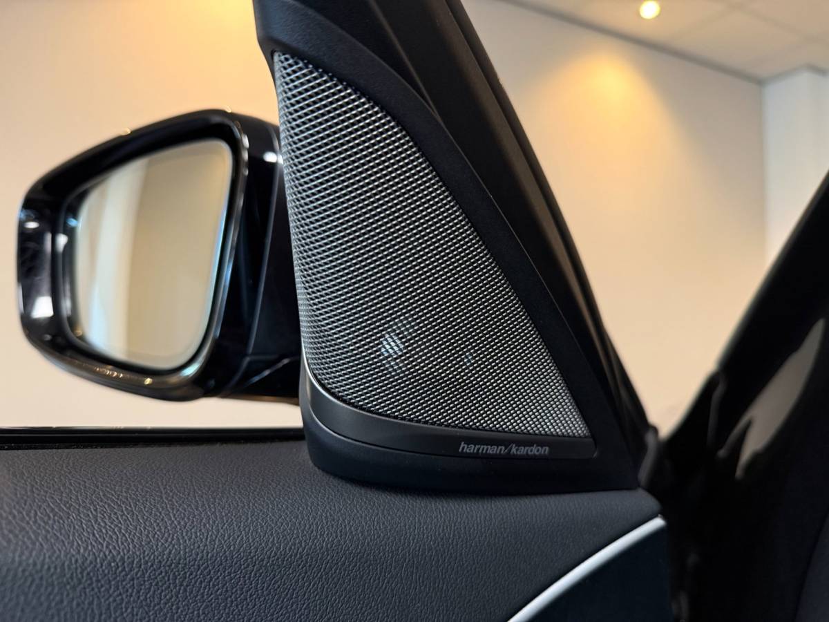BMW 5 Serie BMW 5-serie Touring 530i High Executive *M-Pakket* 252PK! Carplay|360 Camera|Memory|Stoelventilatie|NAP