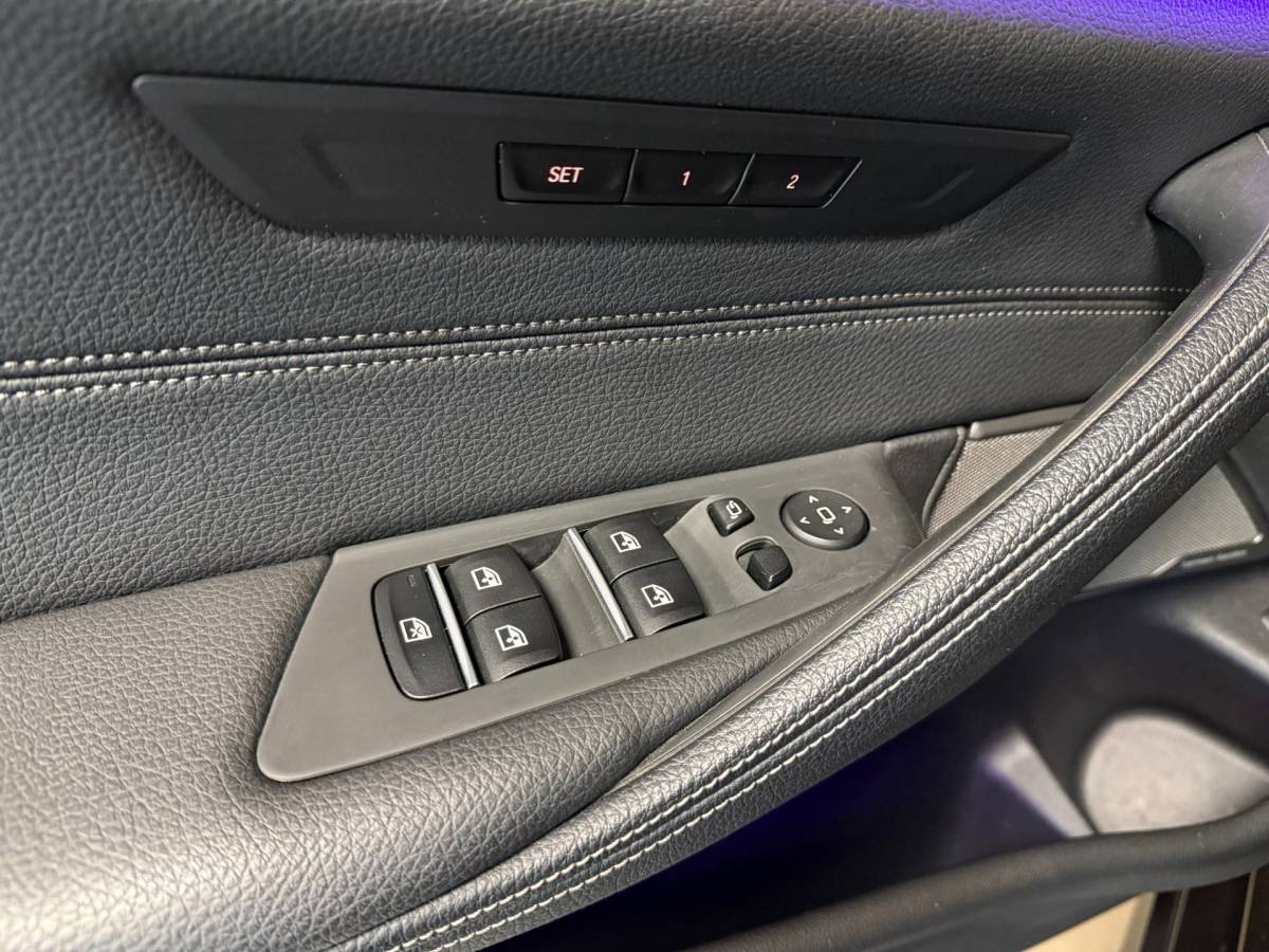 BMW 5 Serie BMW 5-serie Touring 530i High Executive *M-Pakket* 252PK! Carplay|360 Camera|Memory|Stoelventilatie|NAP