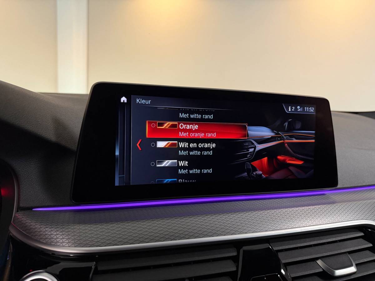 BMW 5 Serie BMW 5-serie Touring 530i High Executive *M-Pakket* 252PK! Carplay|360 Camera|Memory|Stoelventilatie|NAP