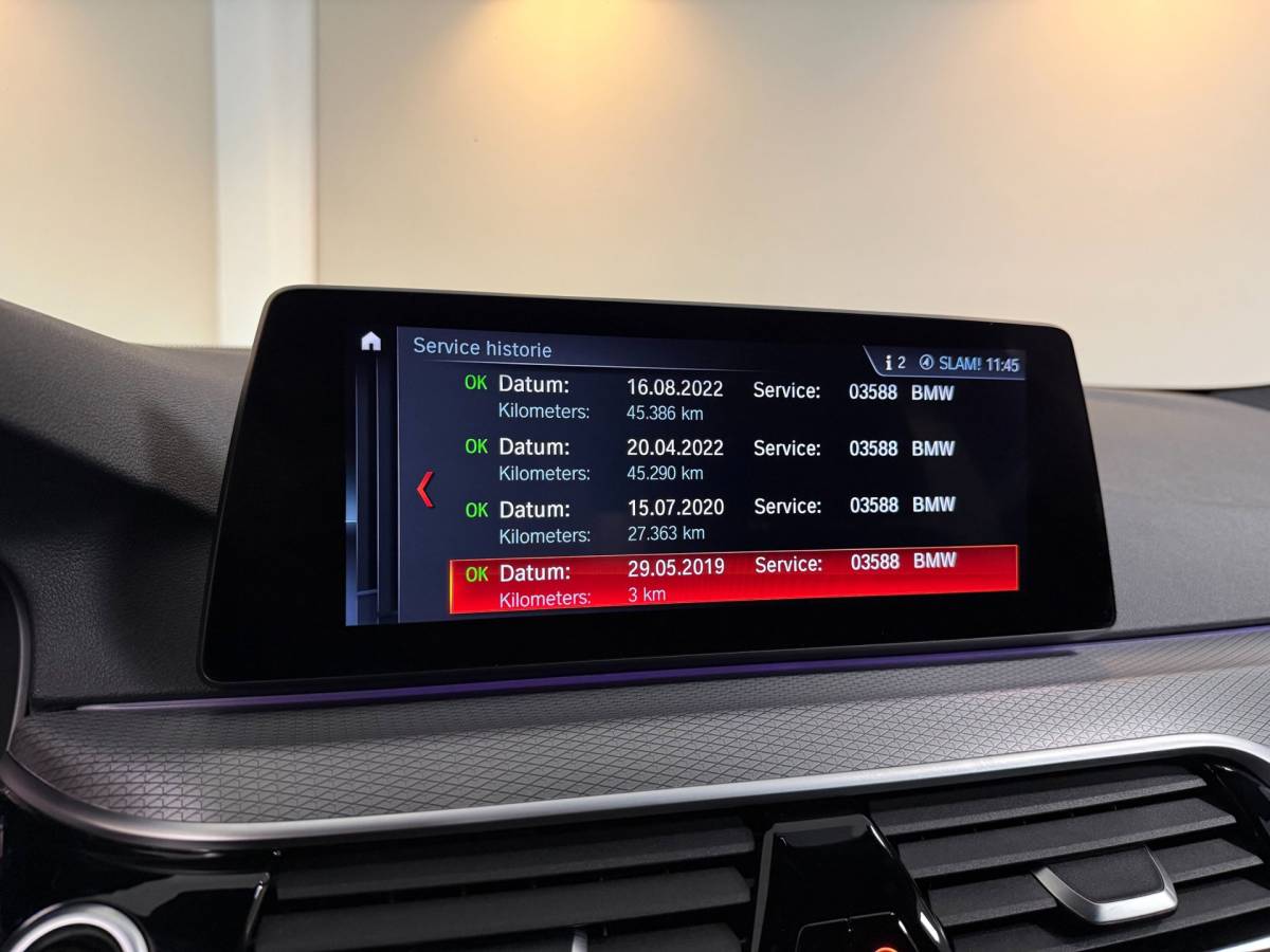 BMW 5 Serie BMW 5-serie Touring 530i High Executive *M-Pakket* 252PK! Carplay|360 Camera|Memory|Stoelventilatie|NAP