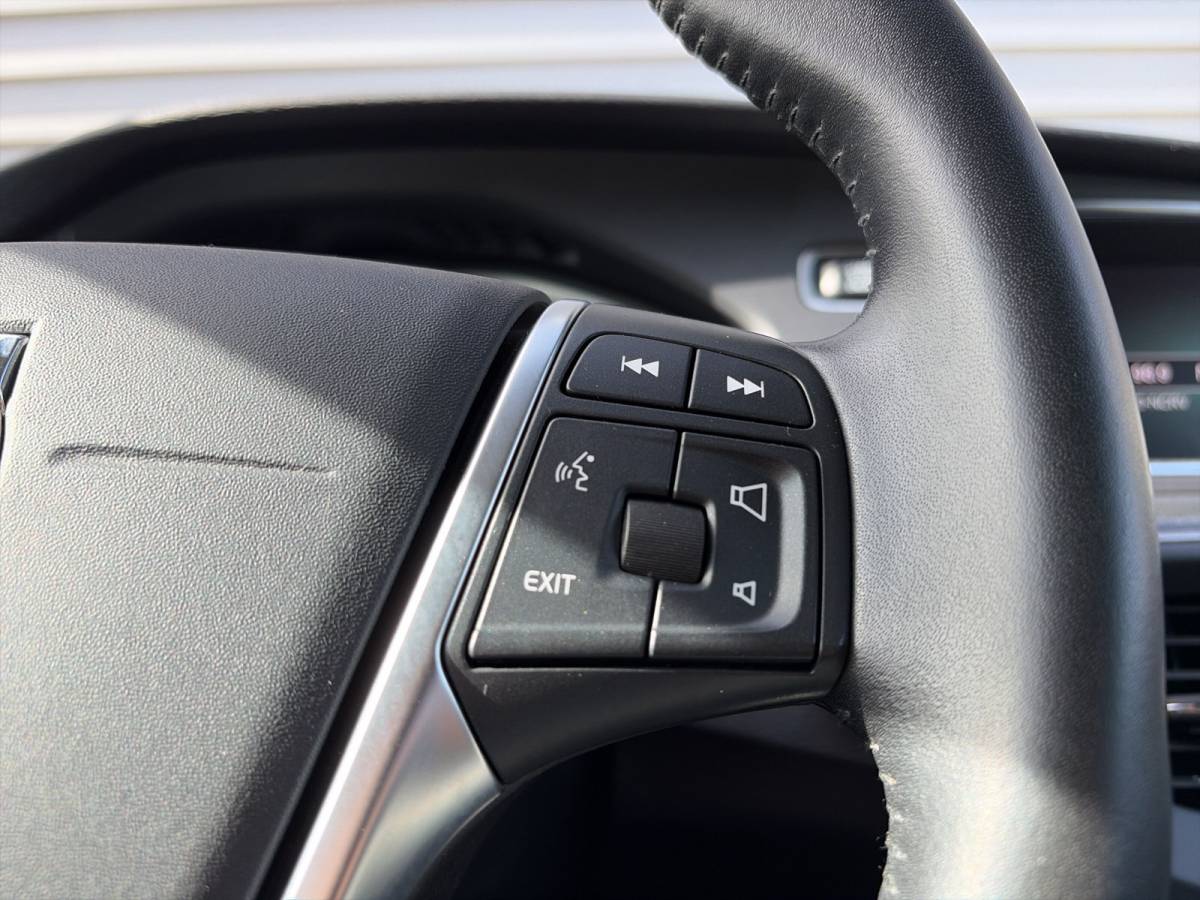 Volvo V40 Volvo V40 2.0 T3 Nordic+ / afneembare trekhaak / 17″ Velgen / Voorruit verwarming /