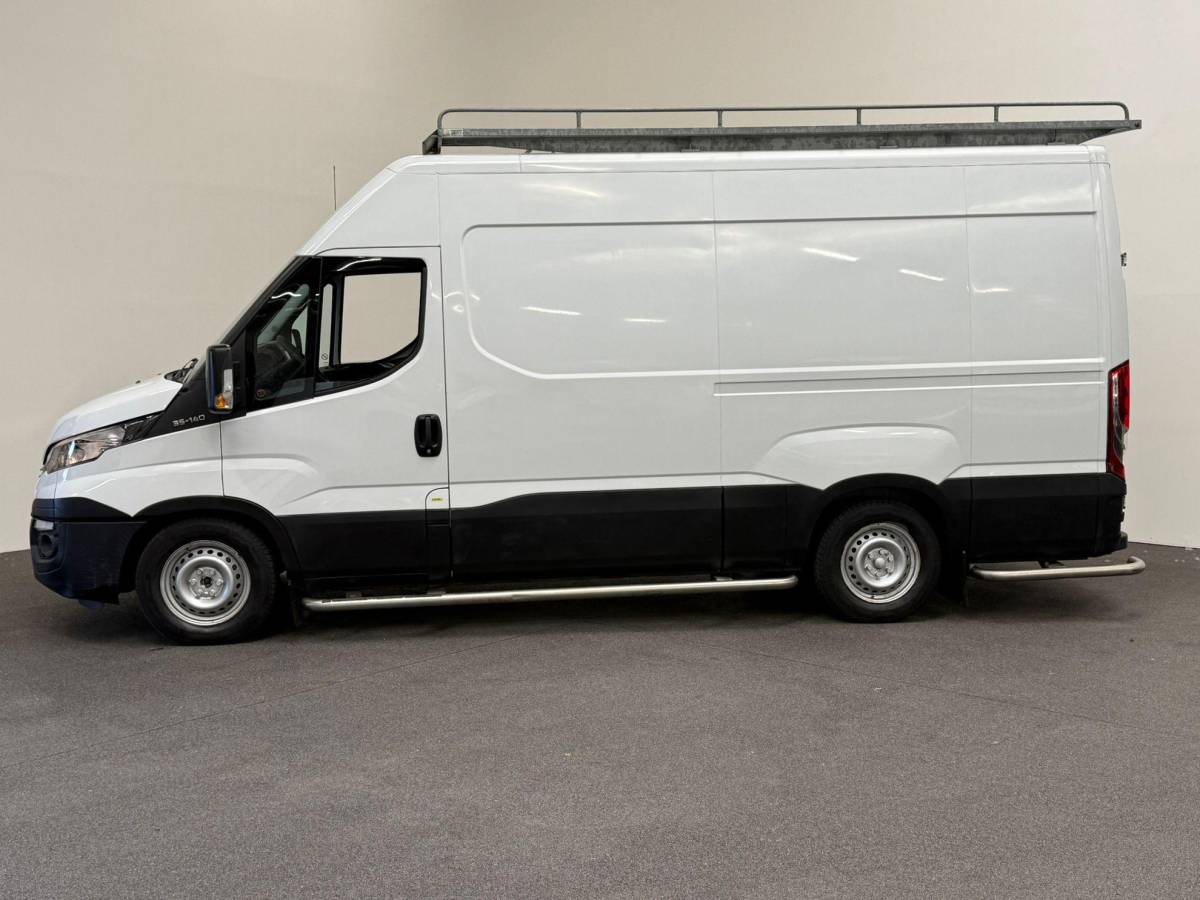 Iveco Daily Iveco Daily 35S14 140pk L2H2/L3H2 3500kg Trekhaak Airco Cruise