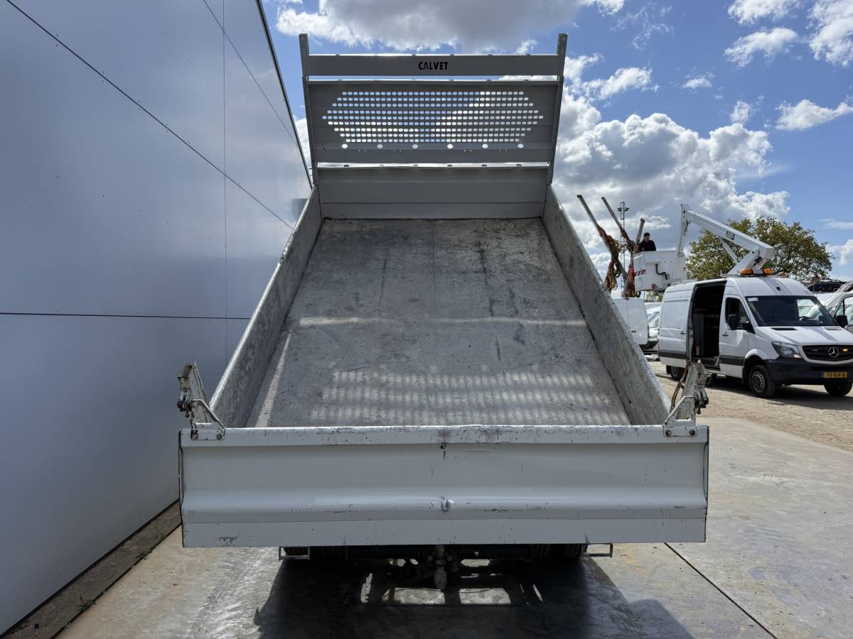 Iveco Daily Iveco Daily 35C14 2.3 Kipper Dubbellucht 3,5t Airco Cruise Control Trekhaak Luchtgeveerde stoel Nieuwe APK t/m 3-8-2027