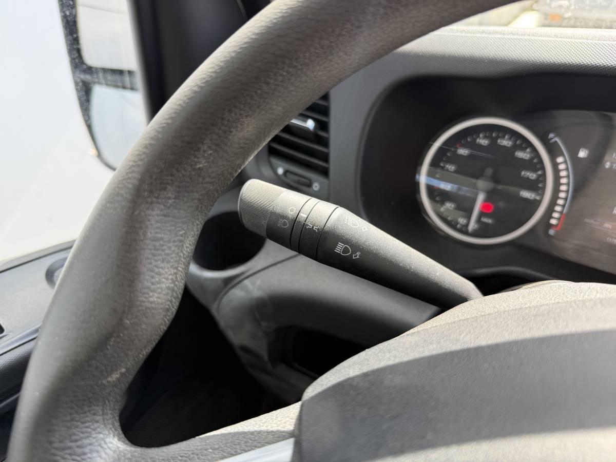 Iveco Daily Iveco Daily 35C14 2.3 Kipper Dubbellucht 3,5t Airco Cruise Control Trekhaak Luchtgeveerde stoel Nieuwe APK t/m 3-8-2027