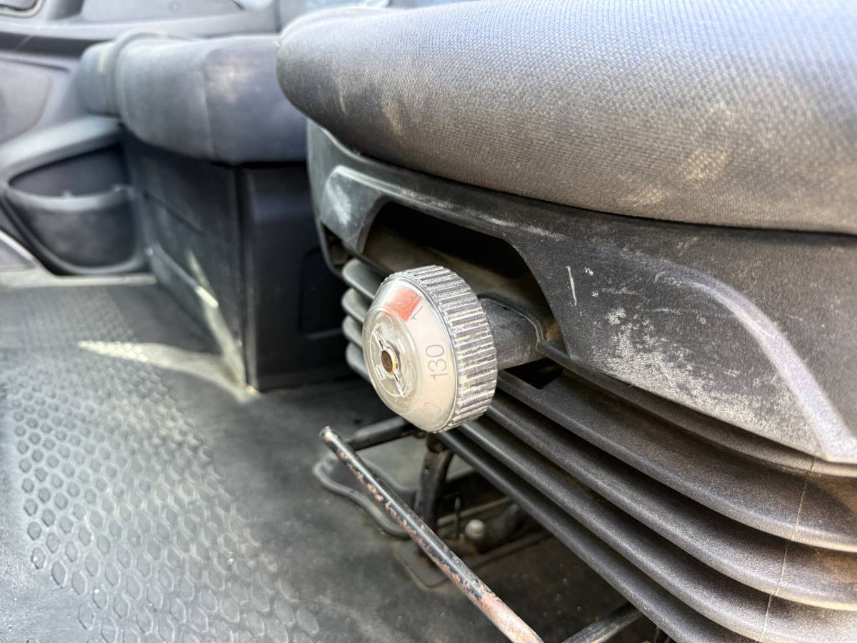Iveco Daily Iveco Daily 35C14 2.3 Kipper Dubbellucht 3,5t Airco Cruise Control Trekhaak Luchtgeveerde stoel Nieuwe APK t/m 3-8-2027
