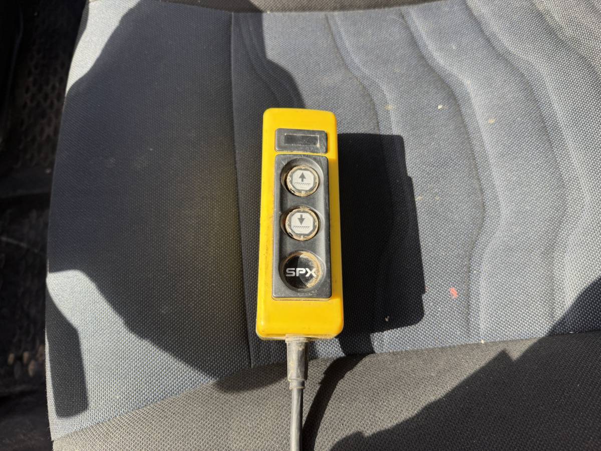 Iveco Daily Iveco Daily 35C14 2.3 Kipper Dubbellucht 3,5t Airco Cruise Control Trekhaak Luchtgeveerde stoel Nieuwe APK t/m 3-8-2027
