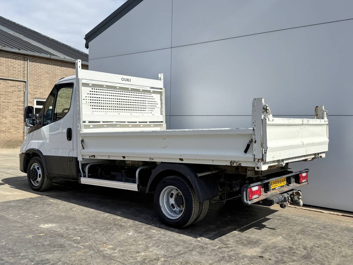 Iveco Daily Iveco Daily 35C14 2.3 Kipper Dubbellucht 3,5t Airco Cruise Control Trekhaak Luchtgeveerde stoel Nieuwe APK t/m 3-8-2027