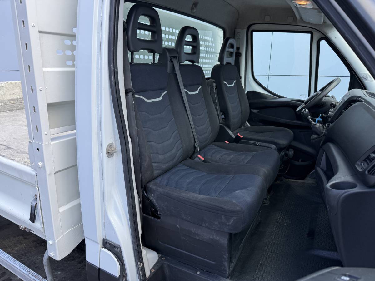 Iveco Daily Iveco Daily 35C14 2.3 Kipper Dubbellucht 3,5t Airco Cruise Control Trekhaak Luchtgeveerde stoel Nieuwe APK t/m 3-8-2027